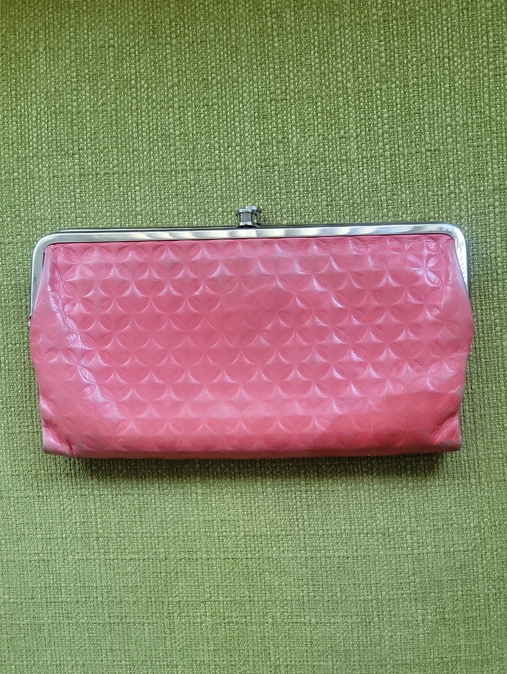 HOBO Pink Textured Clutch Wallet - Classic Double Kiss-Lock Closure